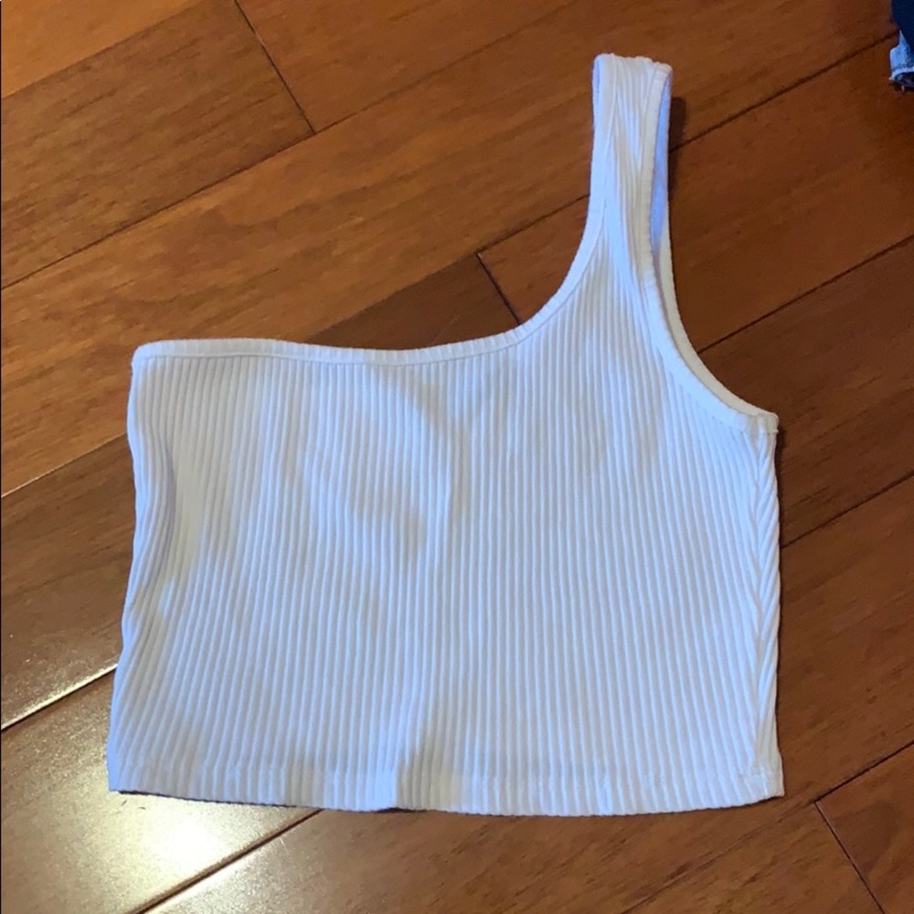 One shoulder cropped top